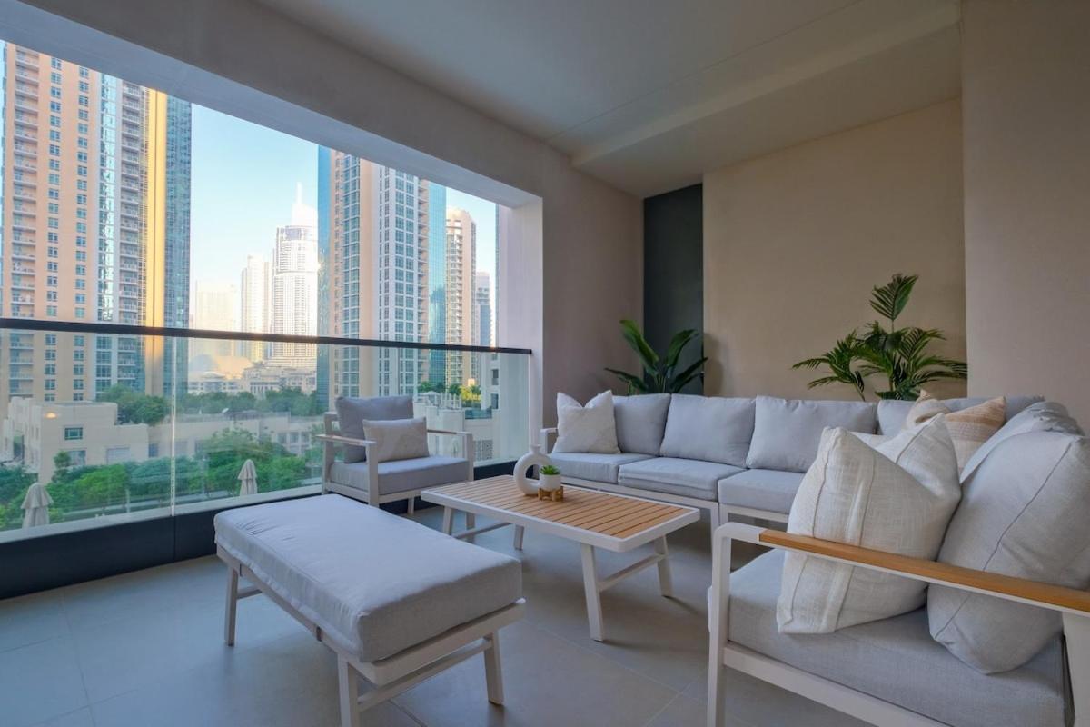 Appartement Luxurious 2-bedroom Escape With Burj Khalifa Views At Act One In Downtown *