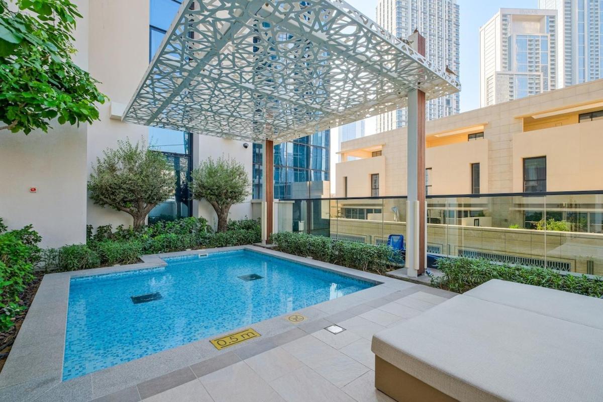 Luxurious 2-bedroom Escape With Burj Khalifa Views At Act One In Downtown Appartement *