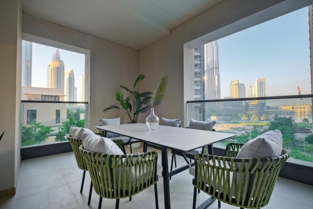Luxurious 2-bedroom Escape With Burj Khalifa Views At Act One In Downtown Appartement *